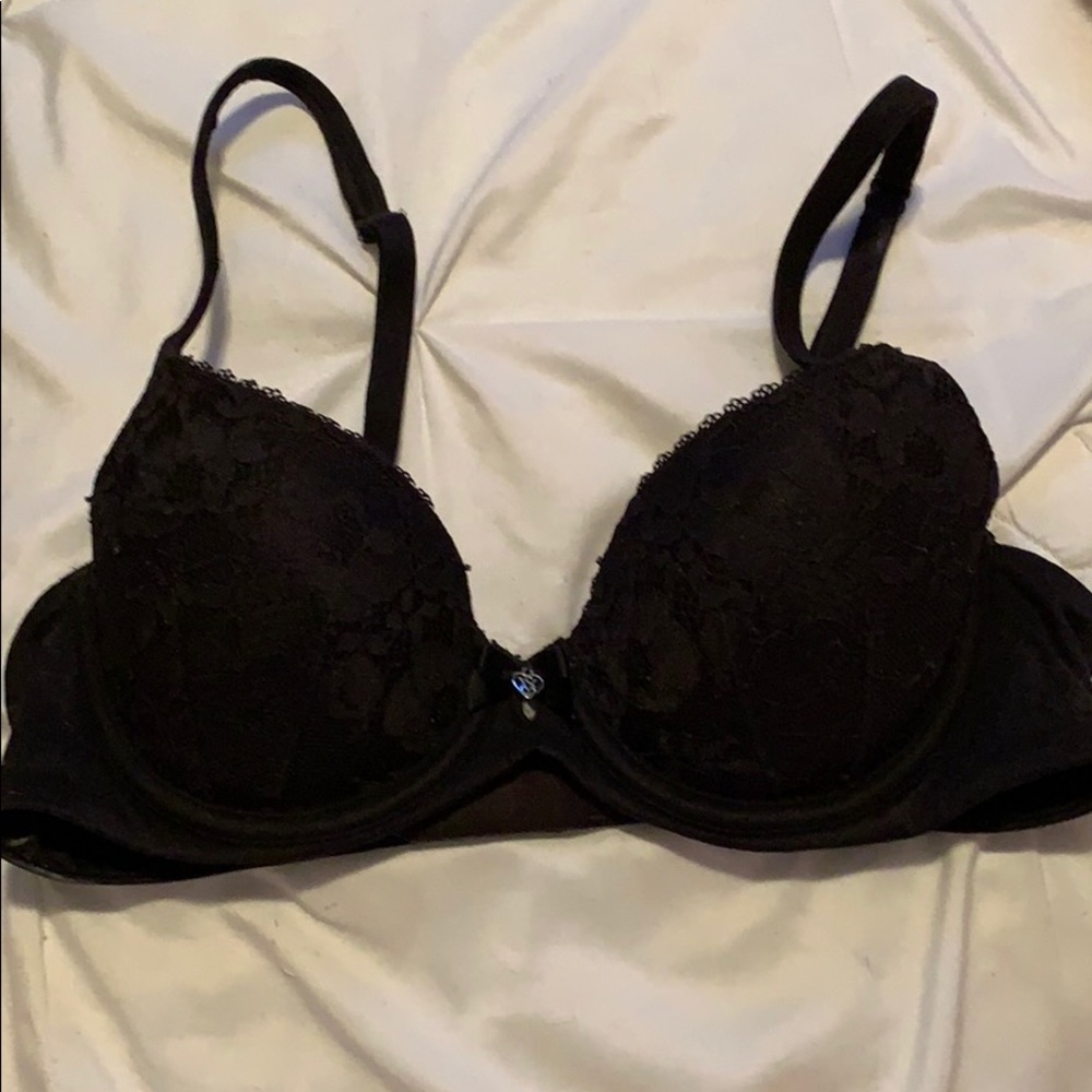 black victoria secret bra